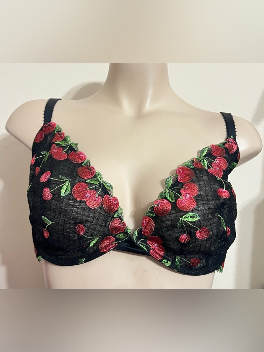 Victoria’s Secret VERY SEXY Low Cut Demi Bra Cherry Embroidered Mesh 38DD NWT